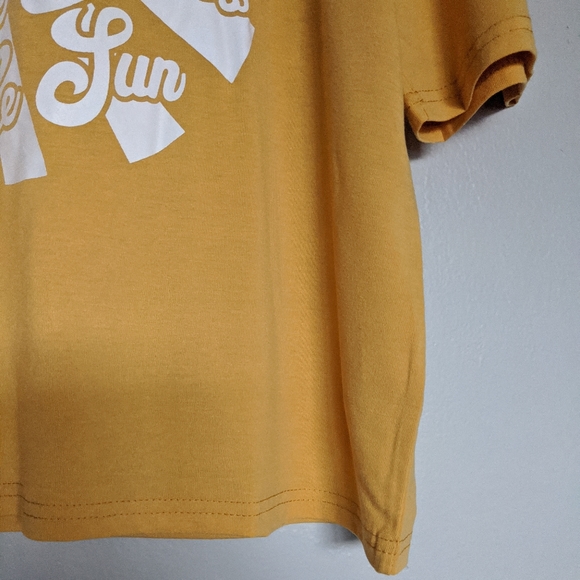 Yellow oversized boyfriend graphic tee - Picture 9 of 10